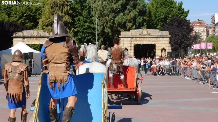 Fotos: Numantinos y Romanos invaden las calles m&aacute;s c&eacute;ntricas de Soria