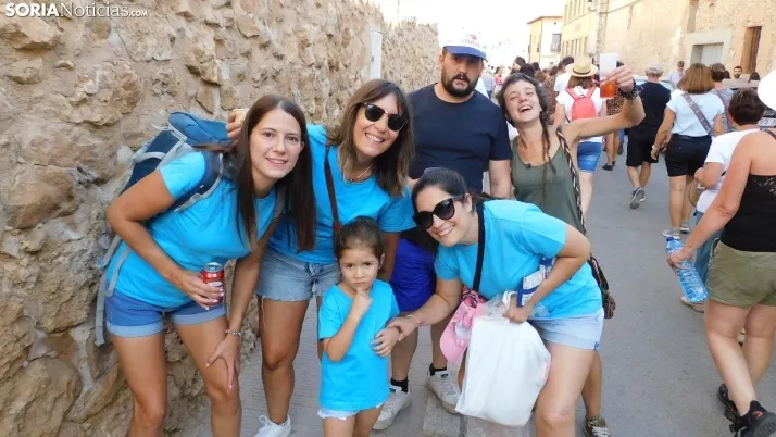Fotos: desfile de pe&ntilde;as y novillos en el segundo d&iacute;a de fiestas en Berlanga