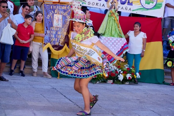 La comunidad boliviana celebra en Soria su Virgen de Urkupiña. Fotos: Cirilo Vargas