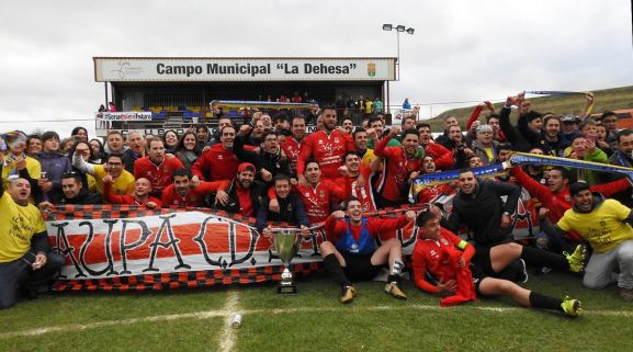 Grito de auxilio de la Sampedrana: necesitan cinco jugadores para no desaparecer