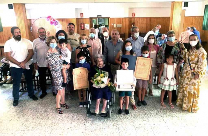 La mureña Cándida Hernández celebra su centenario en la residencia de Ágreda
