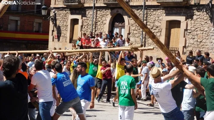 Pingada del Mayo en Vinuesa
