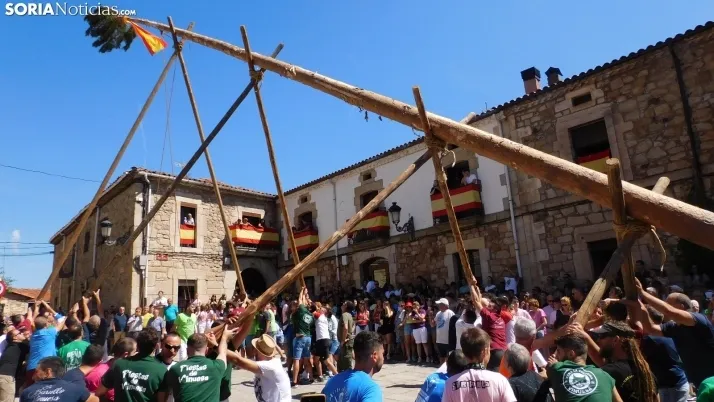 Pingada del Mayo en Vinuesa