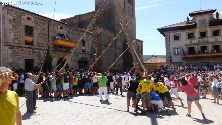 Pingada del Mayo en Vinuesa