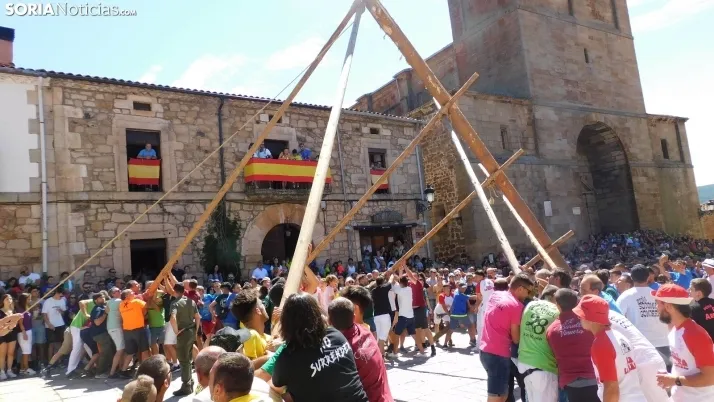 Pingada del Mayo en Vinuesa