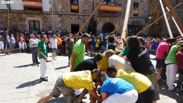 Pingada del Mayo en Vinuesa