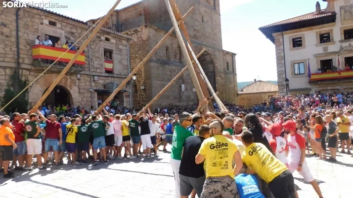 Pingada del Mayo en Vinuesa