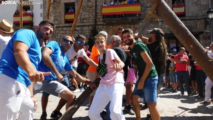 Pingada del Mayo en Vinuesa