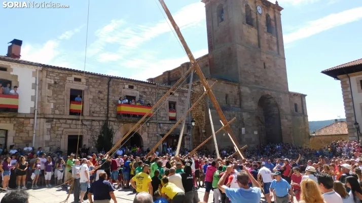 Pingada del Mayo en Vinuesa