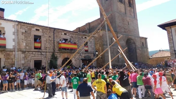 Pingada del Mayo en Vinuesa