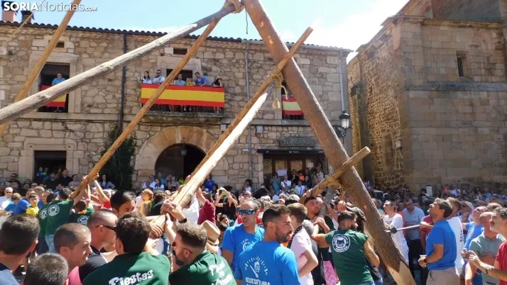 Pingada del Mayo en Vinuesa