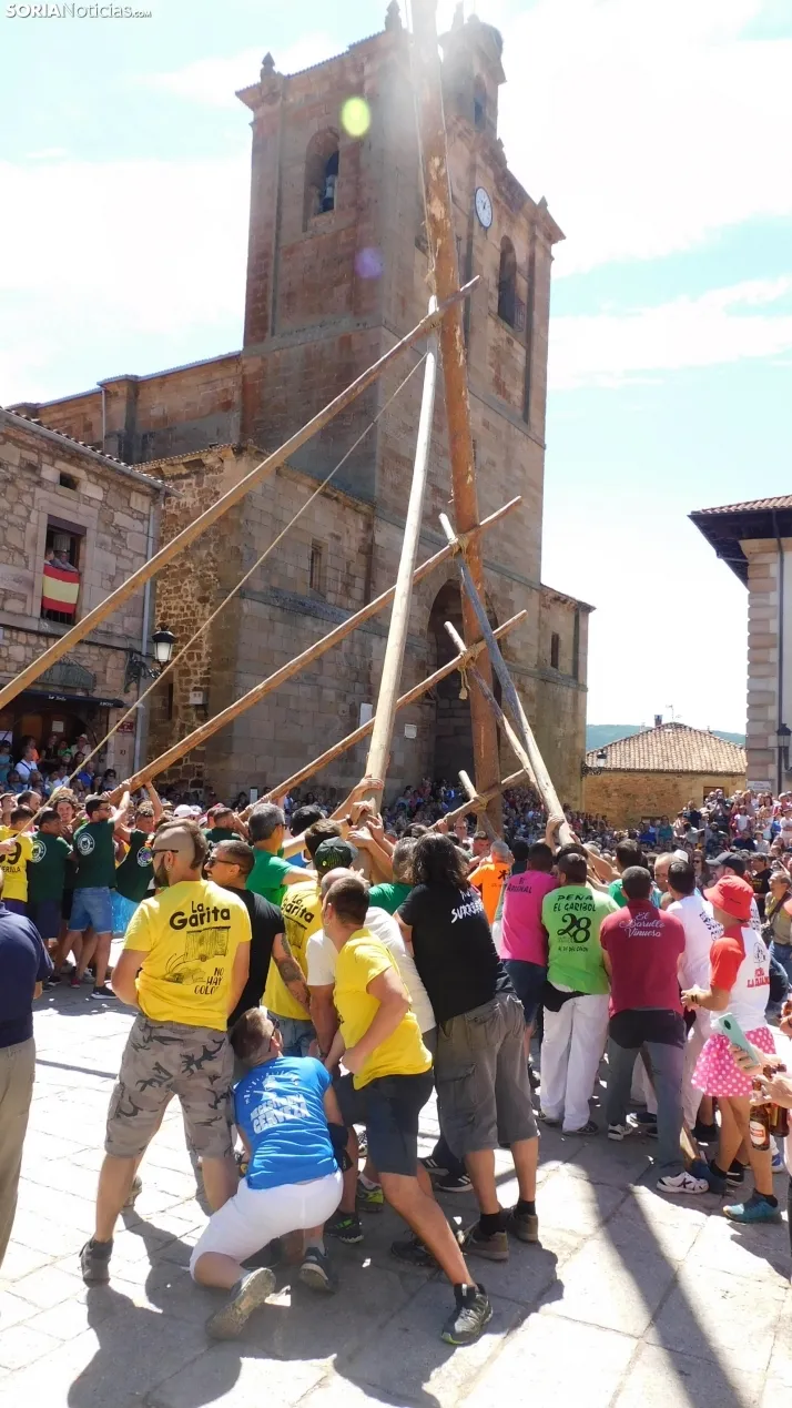 Pingada del Mayo en Vinuesa