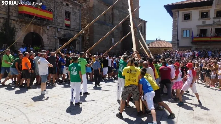 Pingada del Mayo en Vinuesa