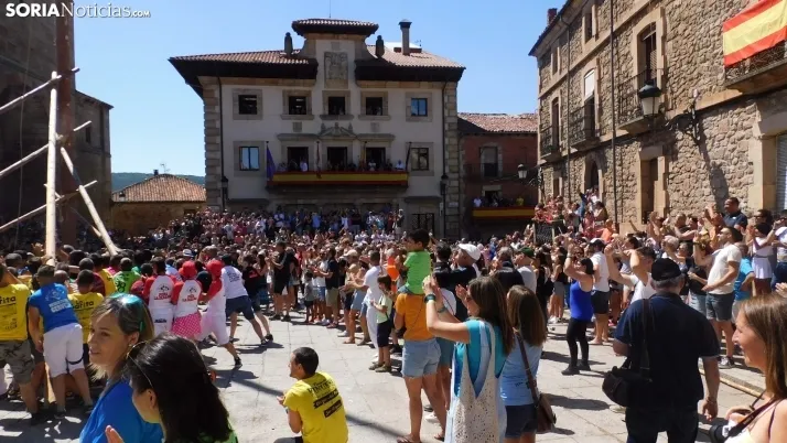 Pingada del Mayo en Vinuesa