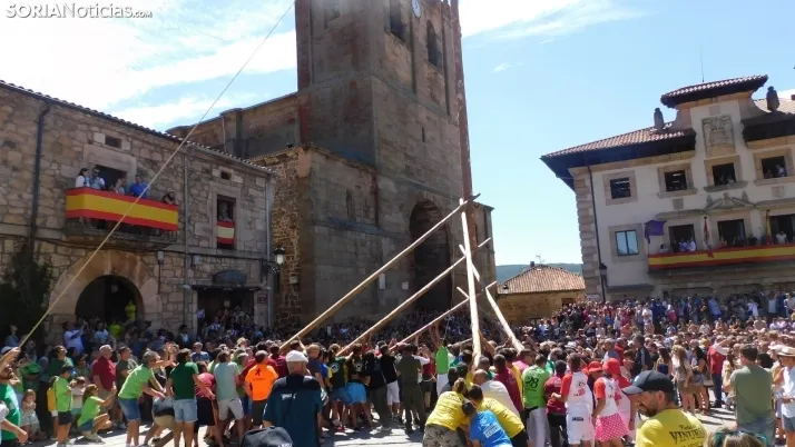 Pingada del Mayo en Vinuesa