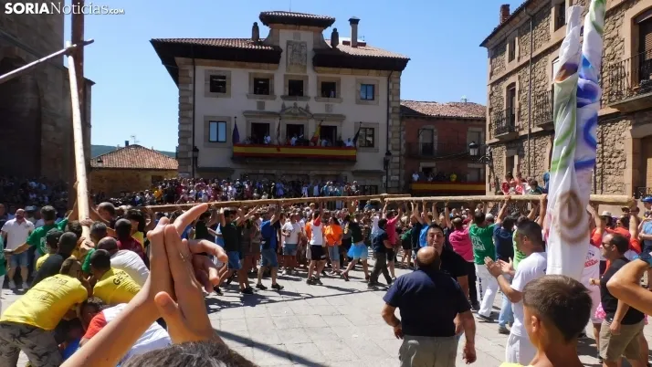 Pingada del Mayo en Vinuesa