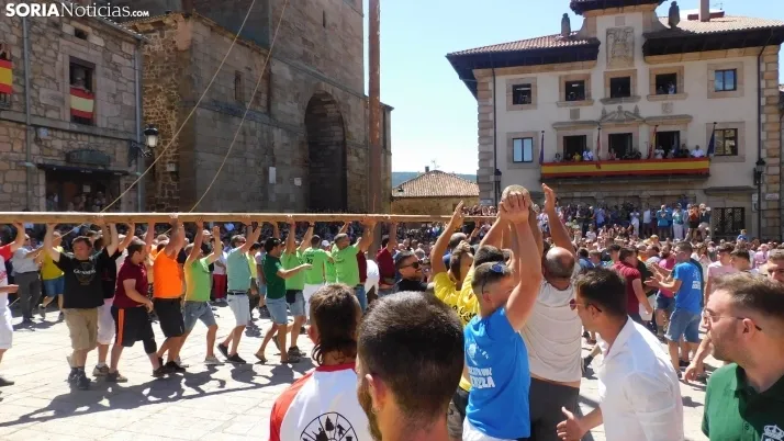 Pingada del Mayo en Vinuesa