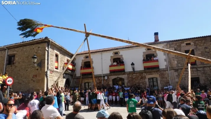 Pingada del Mayo en Vinuesa
