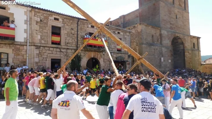 Pingada del Mayo en Vinuesa