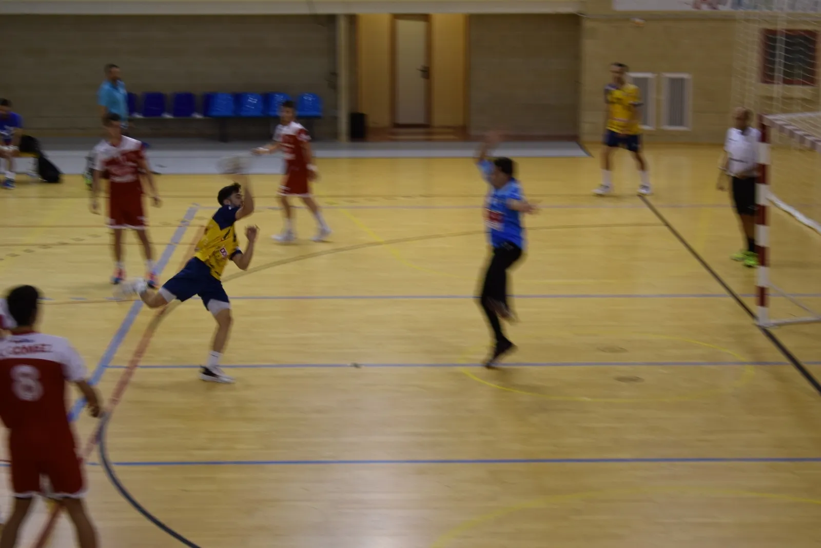 Foto 2 - El BM Soria comienza la temporada con una victoria ante el Lafuente Pereda (39-35)