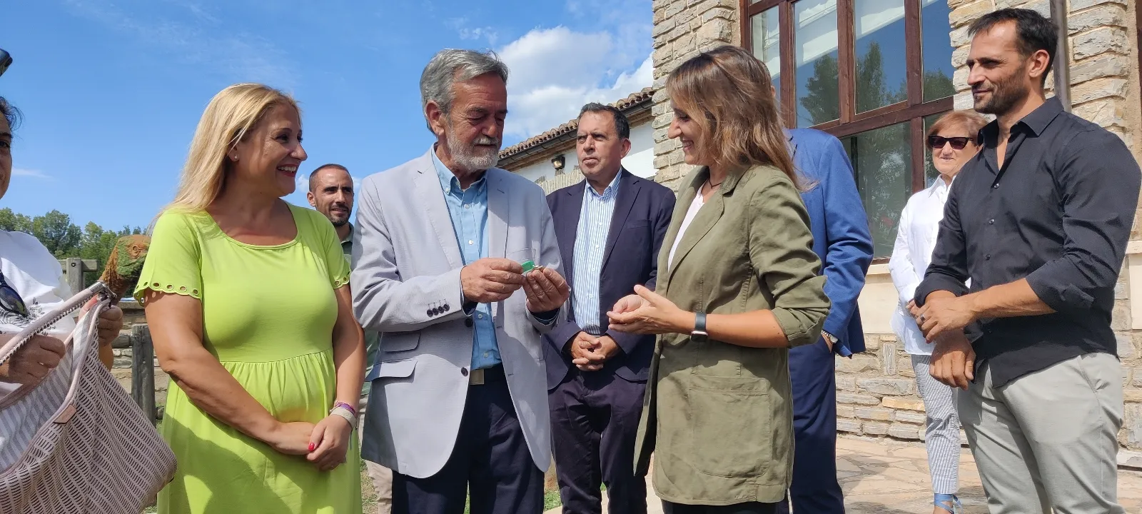 Foto 2 - Oficial | Reabre la escuela de Villar del R&iacute;o 43 a&ntilde;os despu&eacute;s
