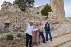 Una imagen de la visita oficial hoy al castillo. /Jta.