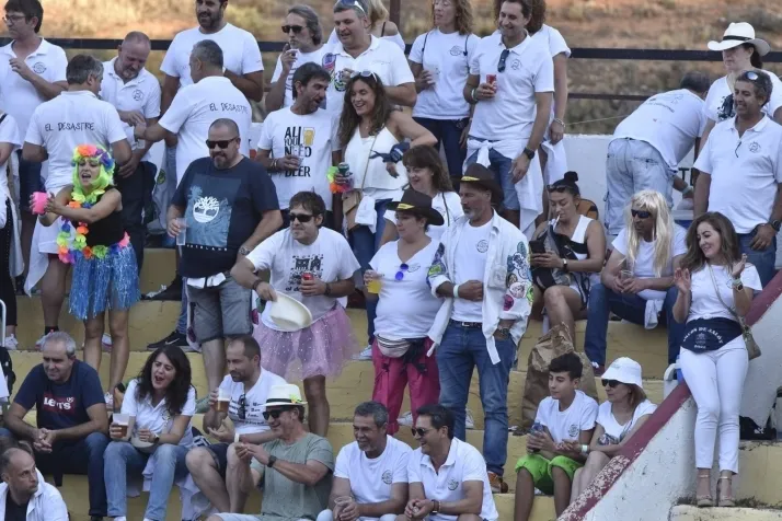 Mucho color y un divertido ambiente en las fiestas de Arcos de Jal&oacute;n