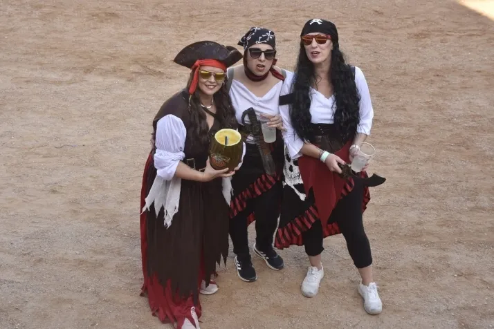 Mucho color y un divertido ambiente en las fiestas de Arcos de Jal&oacute;n