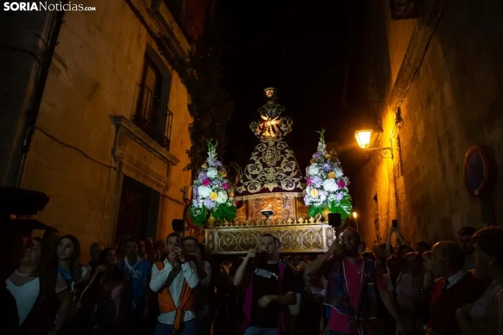 GALERÍA | Almazán resuena con fuerza en La Bajada de Jesús
