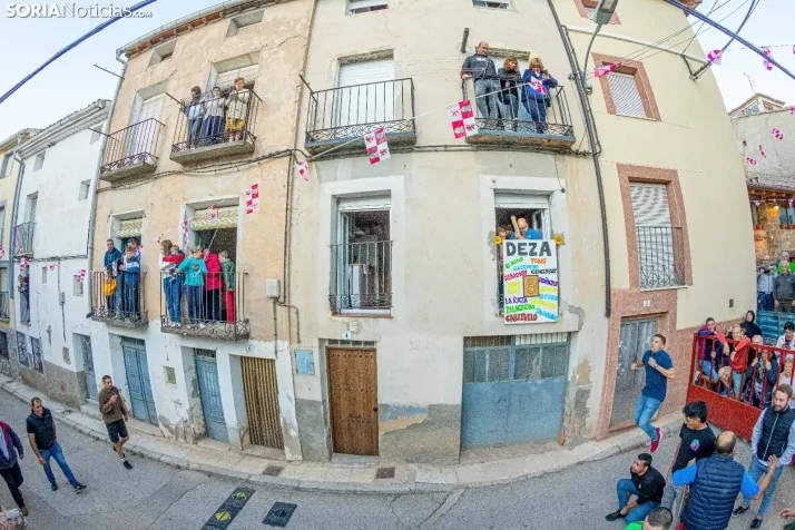 Fotos: el encierro y la novillada protagonizaron el s&aacute;bado de fiestas en Deza