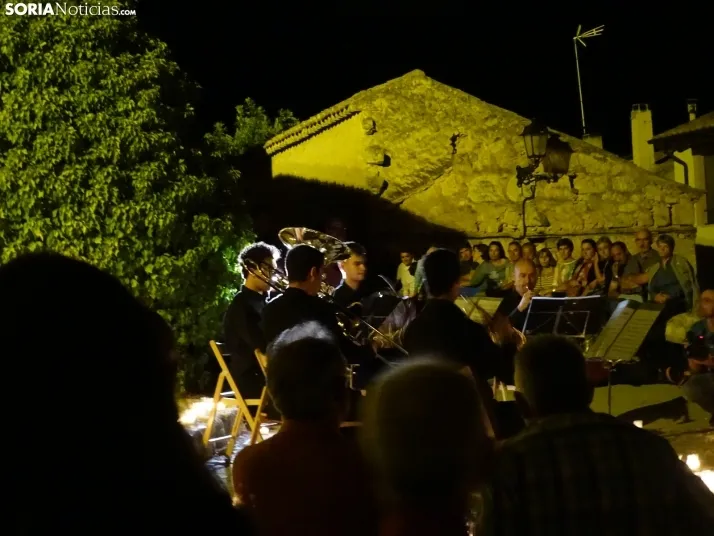 Una imagen del concierto nocturno de este sábado en San Esteban. /SN