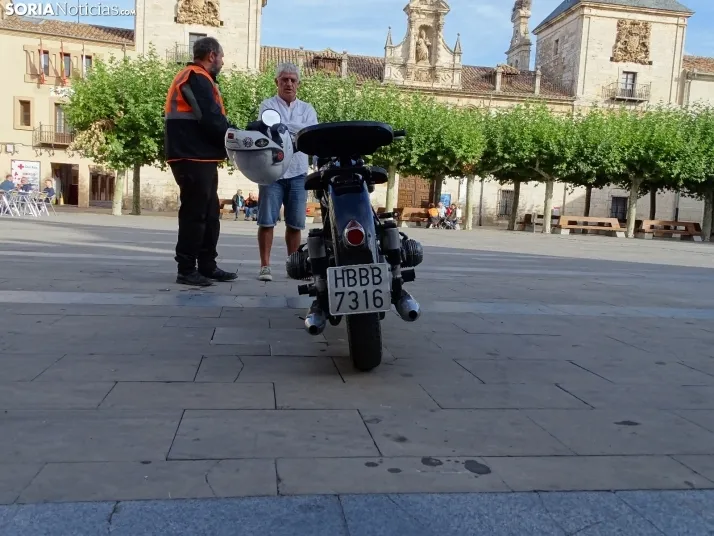 Una imagen de la concentración en la plaza Mayor burgense. /SN