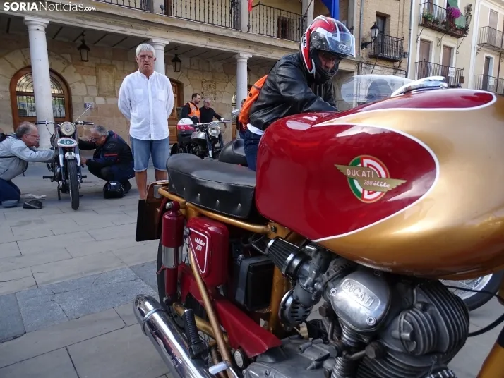 Una imagen de la concentración en la plaza Mayor burgense. /SN