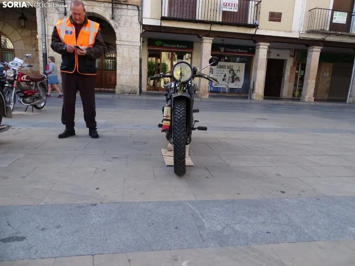 Una imagen de la concentración en la plaza Mayor burgense. /SN