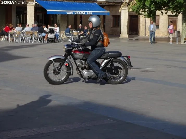 Una imagen de la concentración en la plaza Mayor burgense. /SN