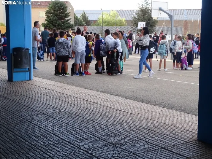Uno de los centros educativos de la capital esta mañana de viernes. /SN