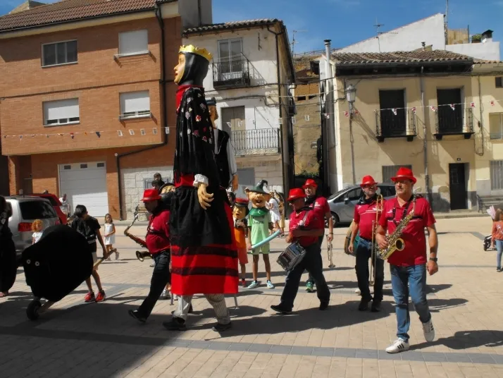 Galer&iacute;a: encierro, rejones y bajada de las pe&ntilde;as en Arcos de Jal&oacute;n