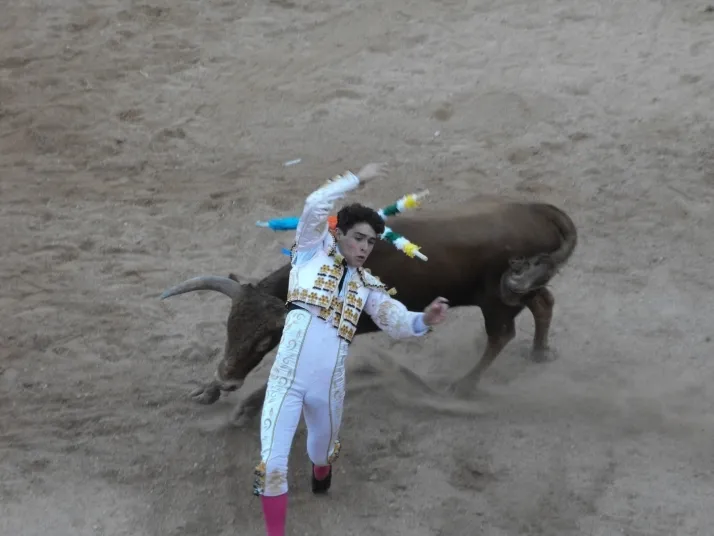 Mucho color y un divertido ambiente en las fiestas de Arcos de Jal&oacute;n