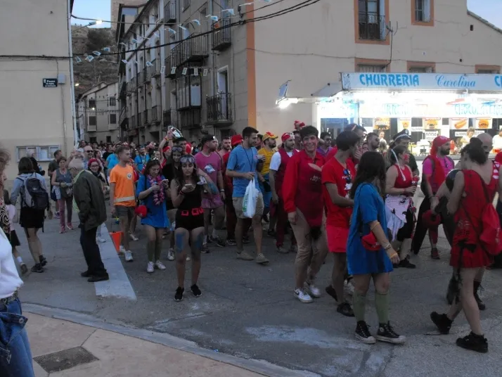 Galer&iacute;a: encierro, rejones y bajada de las pe&ntilde;as en Arcos de Jal&oacute;n