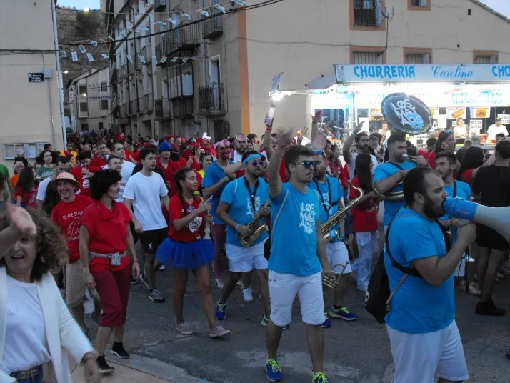 Galer&iacute;a: encierro, rejones y bajada de las pe&ntilde;as en Arcos de Jal&oacute;n