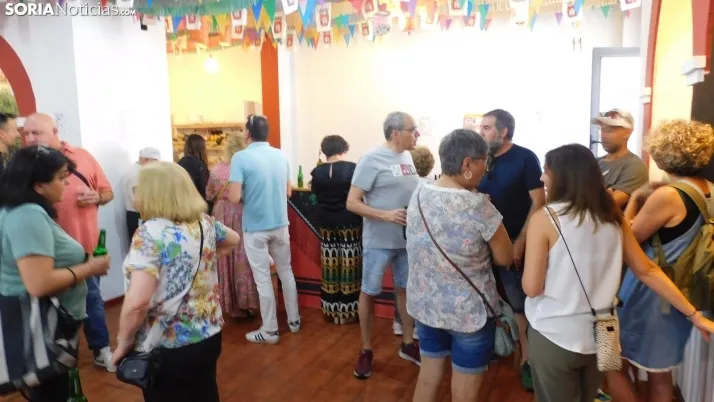 Fotos: alrededor de 300 vecinos de Los Pajaritos celebran sus fiestas con una paella popular