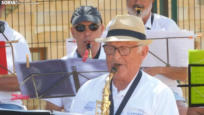 Fotos: la Banda Municipal de Golmayo cierra las fiestas de Fuentetoba con su estilo rompedor