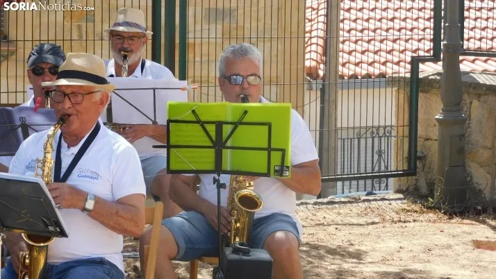 Fotos: la Banda Municipal de Golmayo cierra las fiestas de Fuentetoba con su estilo rompedor