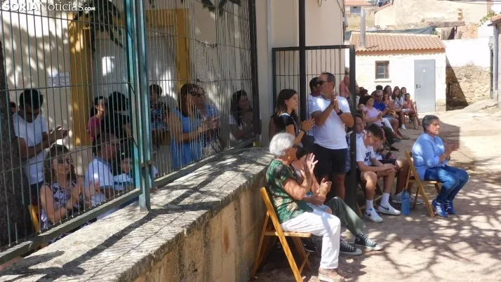 Fotos: la Banda Municipal de Golmayo cierra las fiestas de Fuentetoba con su estilo rompedor