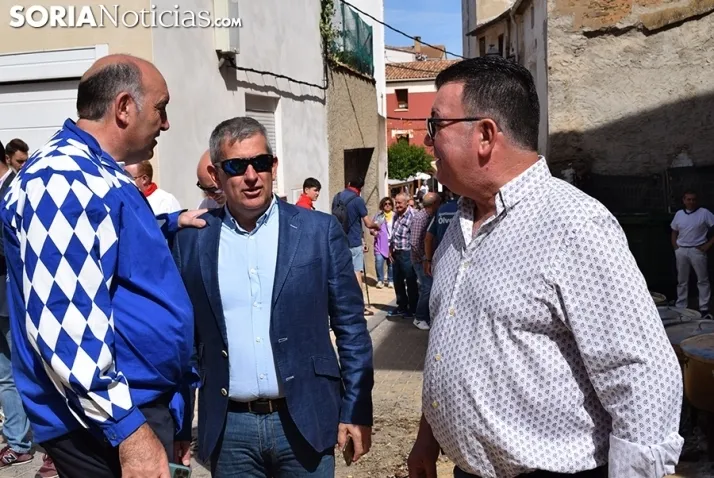 Galer&iacute;a de im&aacute;genes: alubiada en &Oacute;lvega para unas 3.200 personas