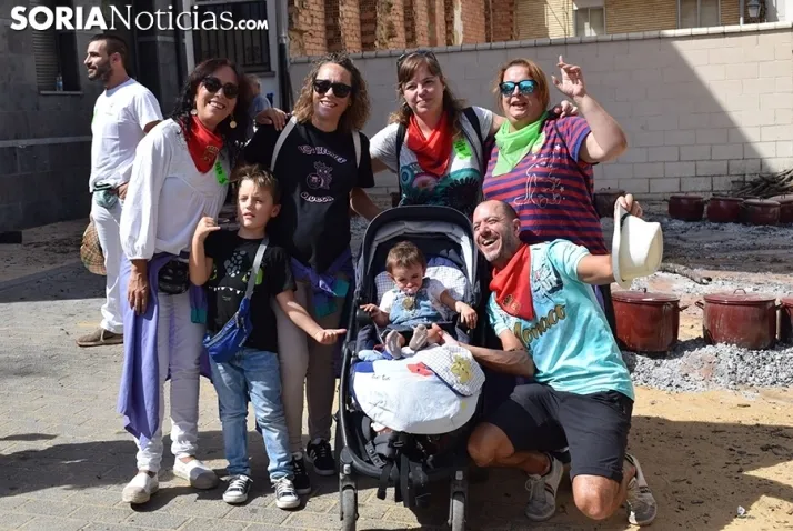 Galer&iacute;a de im&aacute;genes: alubiada en &Oacute;lvega para unas 3.200 personas