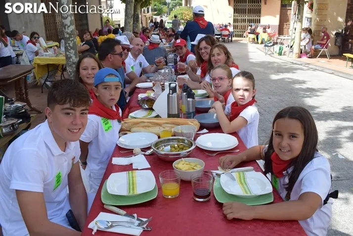 Galer&iacute;a de im&aacute;genes: alubiada en &Oacute;lvega para unas 3.200 personas