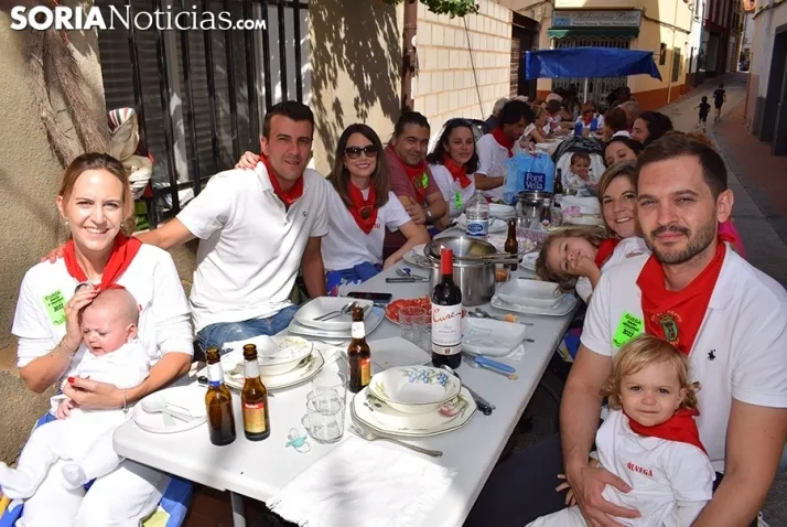 Galer&iacute;a de im&aacute;genes: alubiada en &Oacute;lvega para unas 3.200 personas