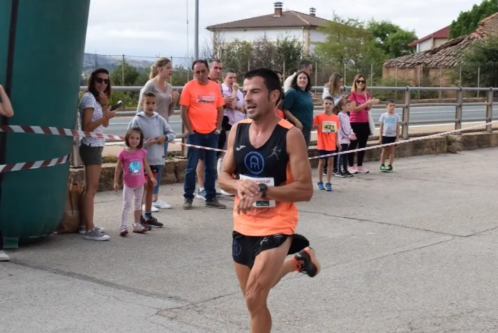 Galer&iacute;a: fiesta del atletismo en Golmayo. Joaqu&iacute;n Mart&iacute;nez y Mar&iacute;a L&aacute;zaro, 