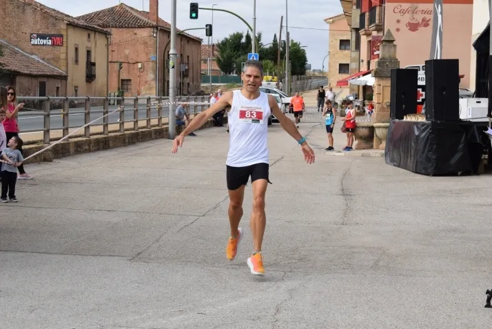 Galer&iacute;a: fiesta del atletismo en Golmayo. Joaqu&iacute;n Mart&iacute;nez y Mar&iacute;a L&aacute;zaro, 